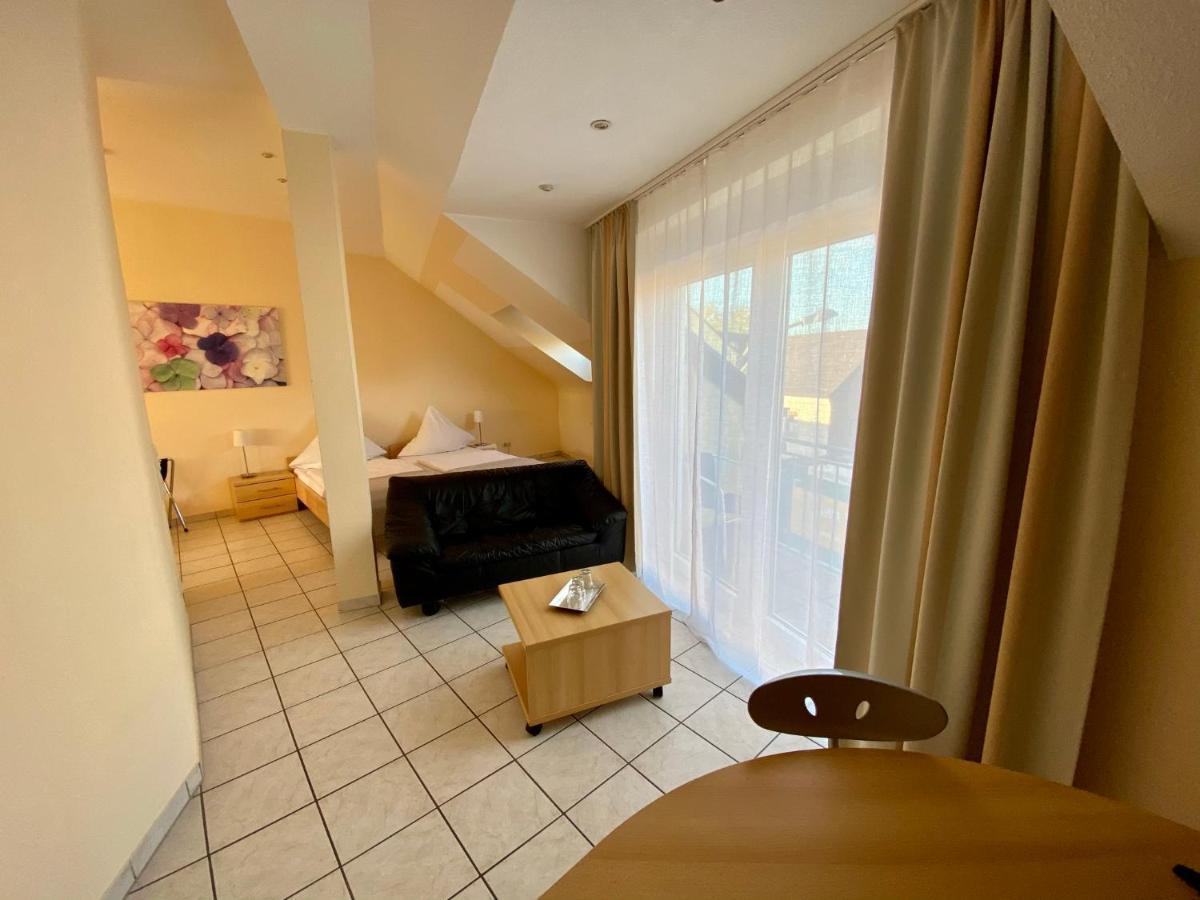 Hotel Hilgers Duren Bagian luar foto