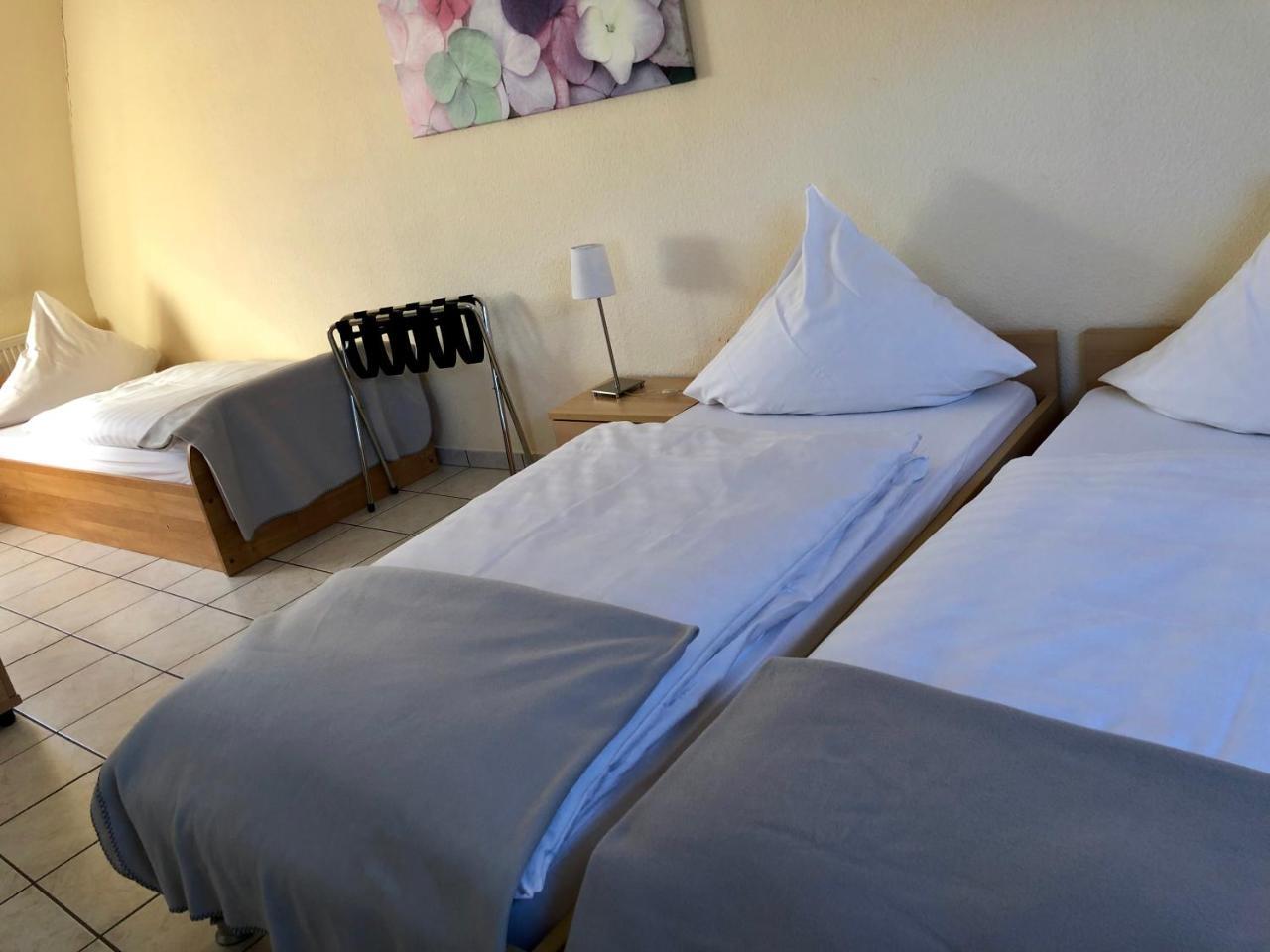 Hotel Hilgers Duren Bagian luar foto